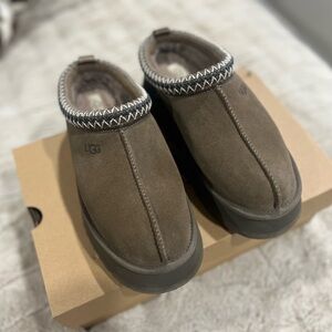 Ugg Tazz Slippers, Hickory